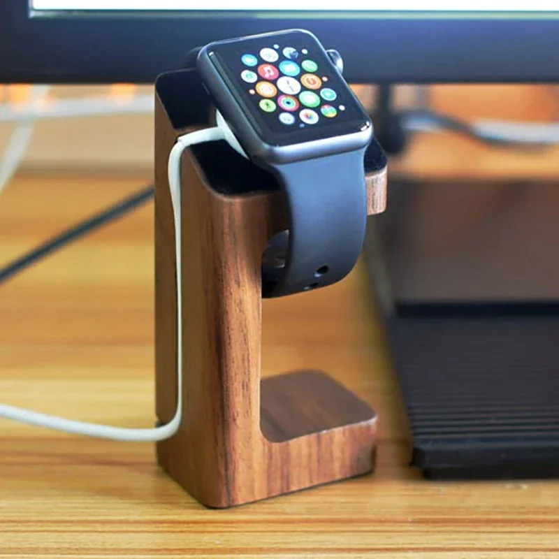 Drewniana podstawka pod ładowa – Smartwatch Apple Watch recenzja i cena